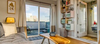 Walk to Empower Field: Townhome w/ Hot Tub!