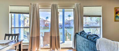 Apartment (1 Bedroom) | Living area