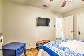 Apartment (1 Bedroom) | Interior