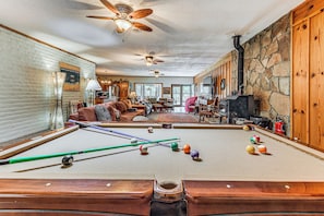 Interior - Spacious Alto House on 8 Private Acres w/ Hot Tub! (Alto)