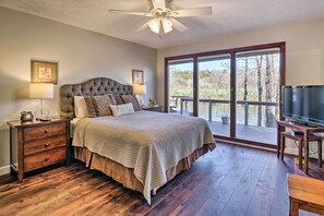 House (5 Bedrooms) | Interior