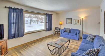 Cozy Oshkosh Home, 4 Blocks to Lake Winnebago