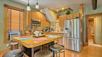 Cottage (2 Bedrooms) | Interior