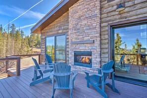 Interior - Hot Tub & Mtn Views! Luxury Angel Fire Getaway (Angel Fire)