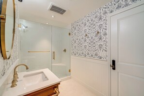 Apartment (1 Bedroom) | Interior - Victorian Carpinteria Apartment < 1 Mi to Beach! (Carpinteria)