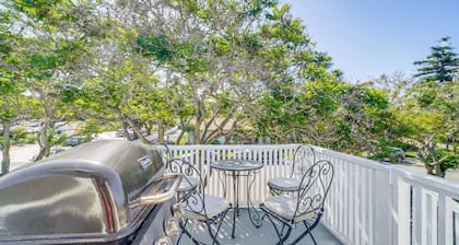 Victorian Carpinteria Apartment < 1 Mi to Beach!