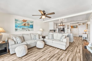 Apartment (1 Bedroom) | Interior - Oceanfront St Helena Island Condo w/ Beach Access! (Harbor Island)