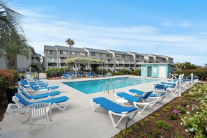 Apartment (1 Bedroom) | Interior - Oceanfront St Helena Island Condo w/ Beach Access! (Harbor Island)