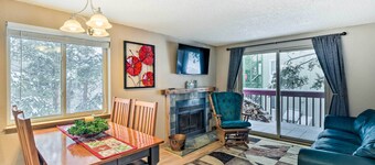 Free Ski Shuttle: Mtn Escape in Breckenridge!