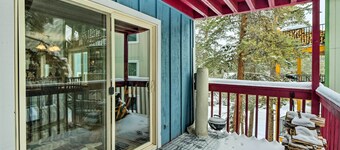 Free Ski Shuttle: Mtn Escape in Breckenridge!