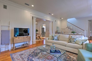 Interior - Luxe Fairhope Home w/ Covered Patio: Walk to Bay (Daphne)