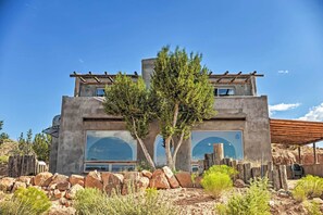 House (2 Bedrooms) | Front of property - Secluded San Ysidro House w/ Desert Views! (San Ysidro)