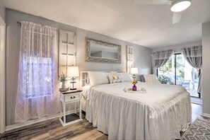 3 bedrooms, iron/ironing board, free cots/infant beds, bed sheets - 'An Acre Paradise' Home w/ Hot Tub in St Augustine (St. Augustine)