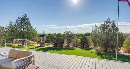 Home w/ Views & Fire Pit, 10 Mi to Aztec Ruins!