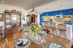 House (4 Bedrooms) | Interior - Home w/ Views & Fire Pit, 10 Mi to Aztec Ruins! (Farmington)