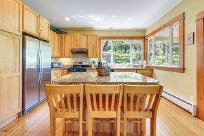 House (5 Bedrooms) | Interior - 'storybook Glade Historical Homestead w/ Views! (Hood River)