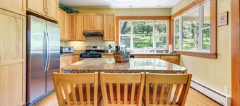 'storybook Glade Historical Homestead w/ Views!