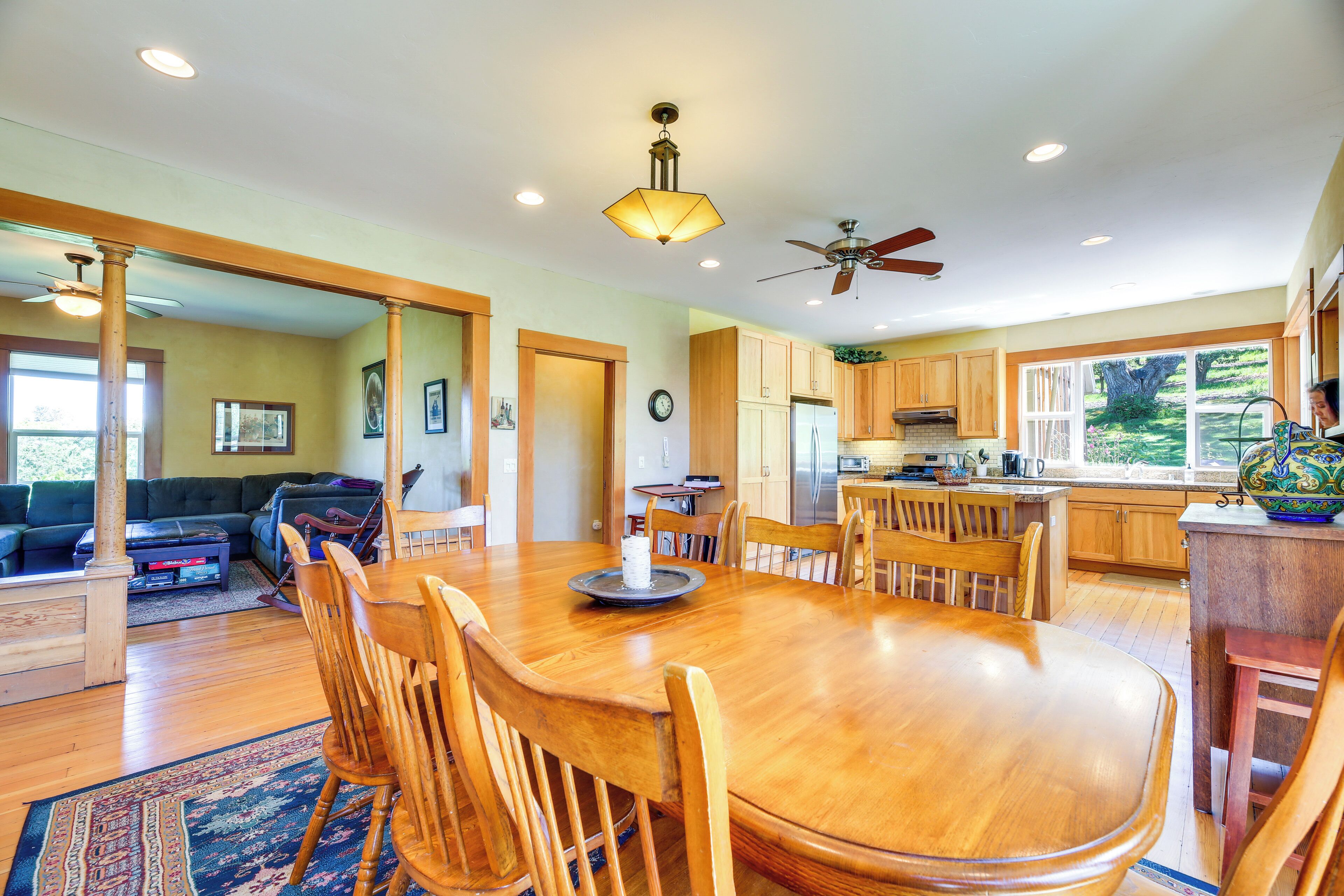 House (5 Bedrooms) | Interior