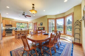 House (5 Bedrooms) | Interior - 'storybook Glade Historical Homestead w/ Views! (Hood River)