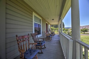 House (5 Bedrooms) | Interior - 'storybook Glade Historical Homestead w/ Views! (Hood River)