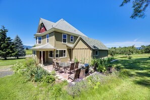House (5 Bedrooms) | Interior - 'storybook Glade Historical Homestead w/ Views! (Hood River)