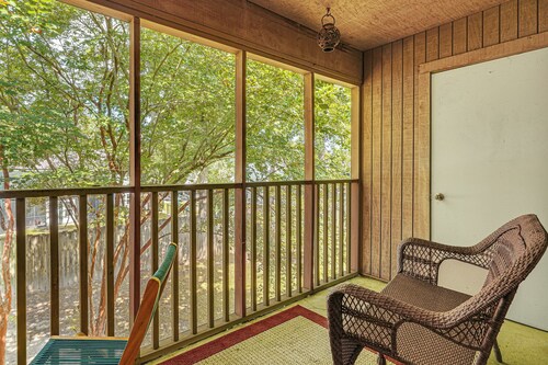 Mount Pleasant Condo - Near Charleston & Beaches!