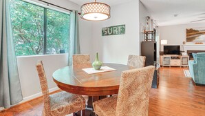 Interior - Mount Pleasant Condo - Near Charleston & Beaches! (Mount Pleasant)