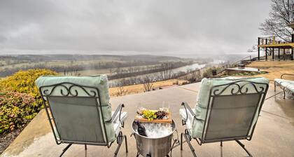 Riverfront Arkansas Retreat Near Fishing & Hiking!