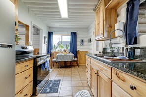 House (1 Bedroom) | Interior