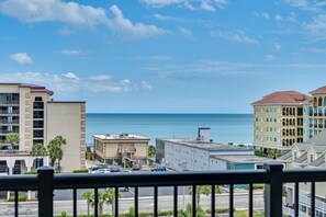 Apartment (3 Bedrooms) | Interior - Walk to Family Kingdom, Ocean: Myrtle Beach Condo! (Myrtle Beach)