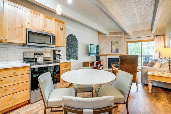 Apartment (2 Bedrooms) | Interior - 2 Blocks to Main St: Downtown Frisco Condo! (Frisco)