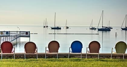 Cozy Cottage Duplex: Walk to Peninsula State Park!