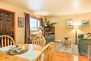 Apartment (1 Bedroom) | Interior - Serene Kenai Condo < 4 Mi to Kenai Beach! (Kenai)