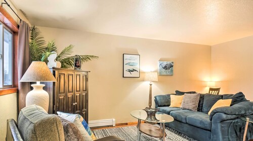Serene Kenai Condo < 4 Mi to Kenai Beach!