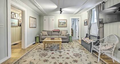 Charming Sutton Cottage: Walk to Lake & Farm!