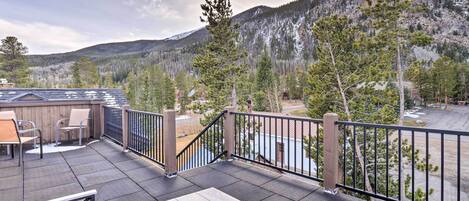 Apartment (3 Bedrooms) | Front of property