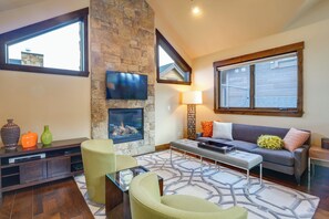 Interior - Frisco Condo w/ Rooftop Deck: Walk to Main St! (Frisco)