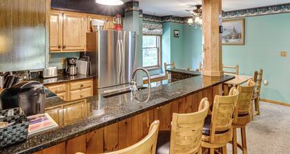 Riverfront Retreat w/ Deck: 1 Mi to Loon Mtn!