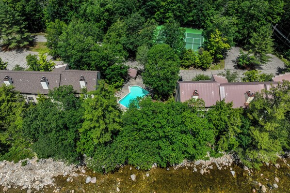 Apartment (3 Bedrooms) | Interior - Riverfront Retreat w/ Deck: 1 Mi to Loon Mtn! (Lincoln)