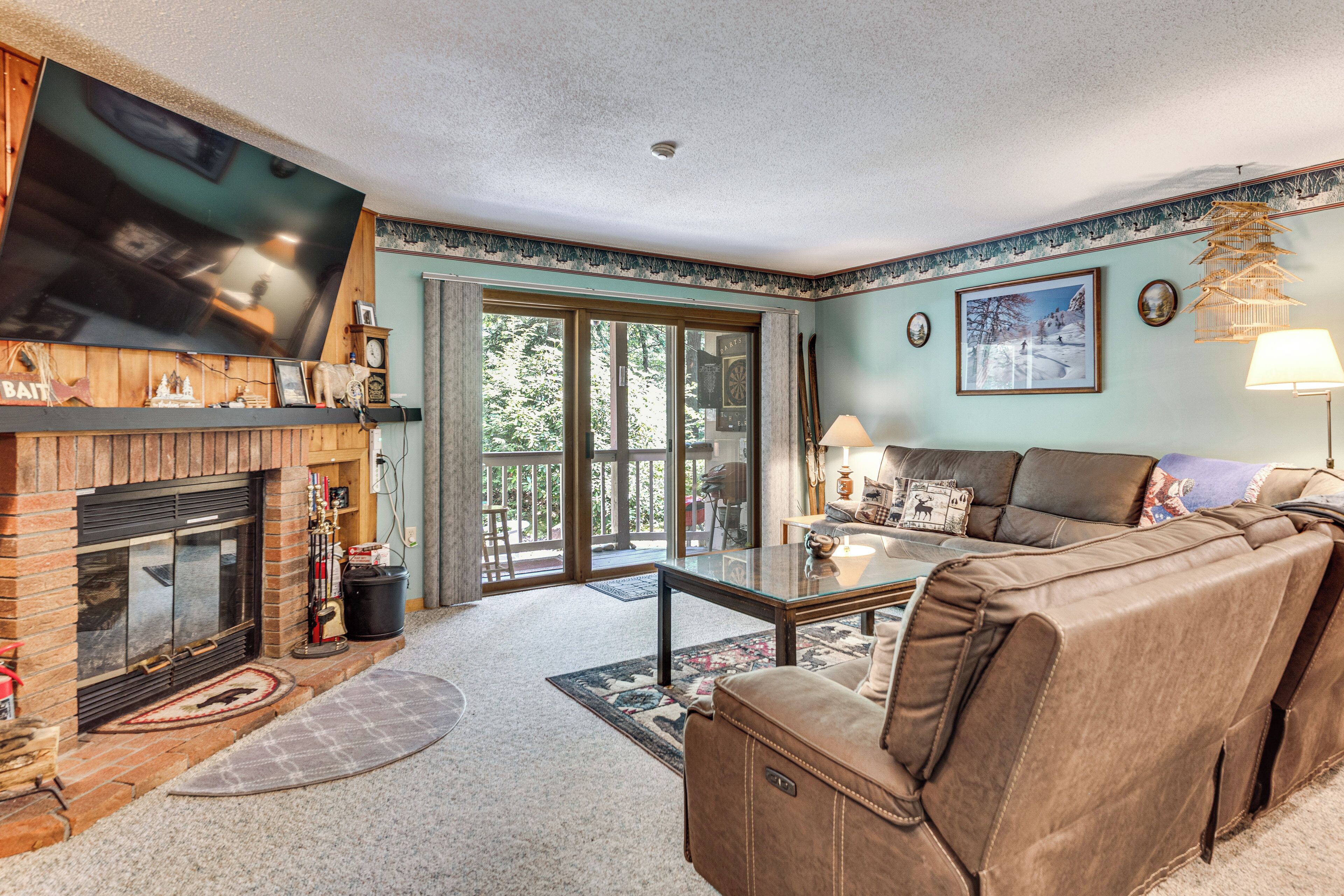Apartment (3 Bedrooms) | Front of property