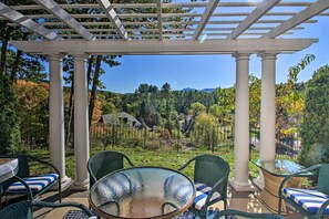 屋外ダイニングエリア