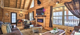 1 Mi to Dtwn Gatlinburg: Cabin w/ Game Room