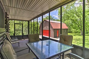 House (3 Bedrooms) | Interior - Rustic Cabin w/ Screened Deck: 8 Mi to Dollywood (Sevierville)