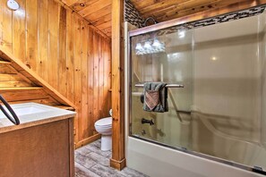House (3 Bedrooms) | Interior - Rustic Cabin w/ Screened Deck: 8 Mi to Dollywood (Sevierville)