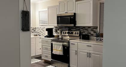 Lake Sebring Remodel Happy House. Tranquil ,Cozy with Amenities!