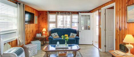 Cottage (3 Bedrooms) | Front of property