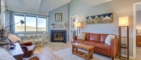 Apartment (2 Bedrooms) | Front of property