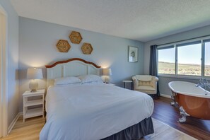 Apartment (2 Bedrooms) | Interior - Ski-in/out Granby Condo w/ Mtn Views + Balcony! (Granby)