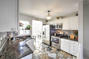 House (5 Bedrooms) | Private kitchen