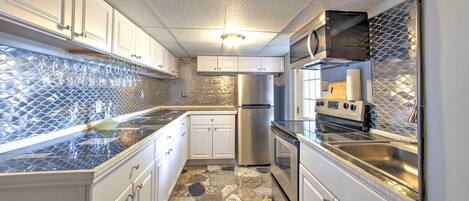 House (5 Bedrooms) | Private kitchen